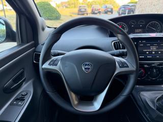 LANCIA Ypsilon usata, con Fendinebbia