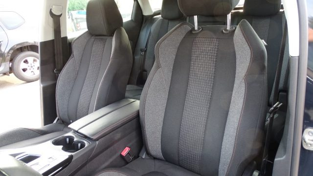 PEUGEOT 3008 usata 60