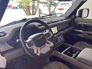 LAND ROVER Defender usata 26
