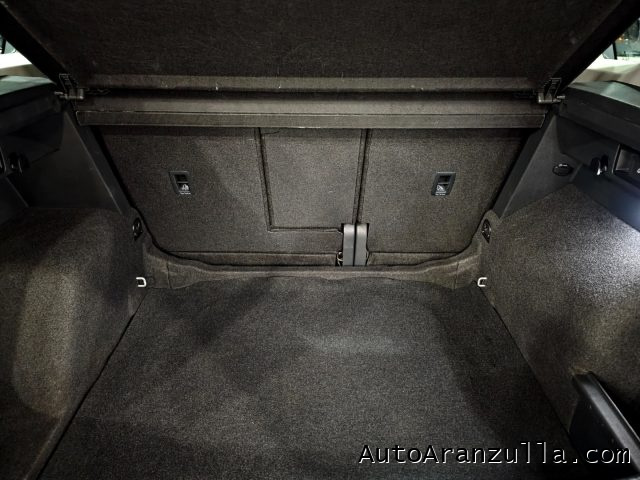 VOLKSWAGEN Tiguan usata, con Sensori di parcheggio anteriori