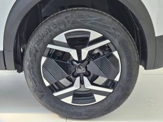 PEUGEOT 2008 usata, con Fari LED