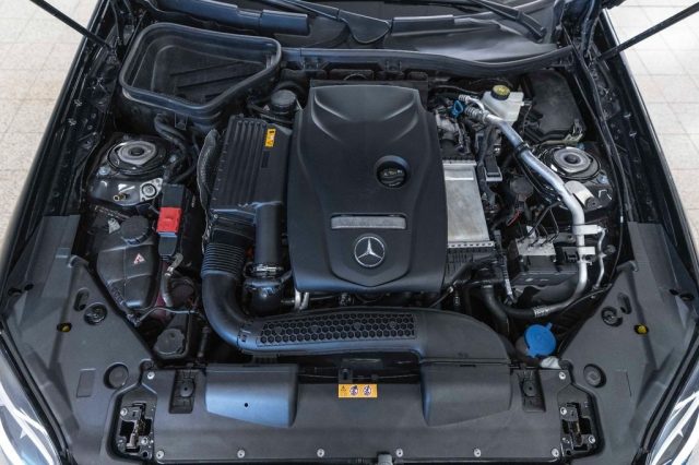 MERCEDES-BENZ SLC 300 usata, con Sedili riscaldati