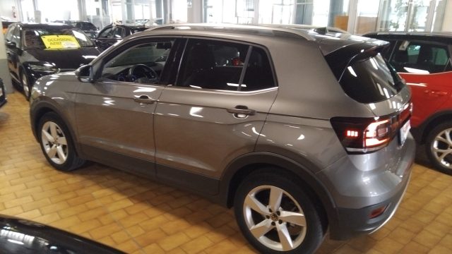 VOLKSWAGEN T-Cross usata, con Autoradio