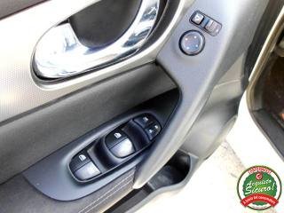 NISSAN Qashqai usata, con Lettore CD
