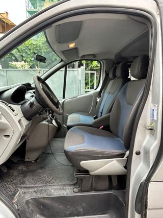 RENAULT Trafic usata, con Autoradio
