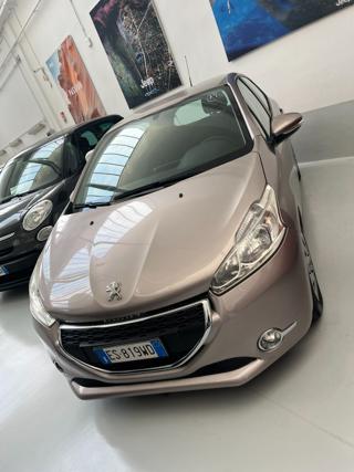 PEUGEOT 208 usata, con Autoradio