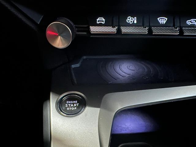 PEUGEOT 308 usata, con Touch screen