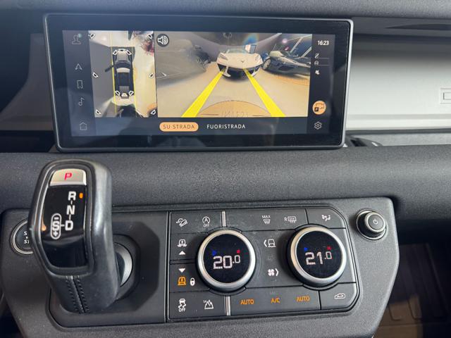LAND ROVER Defender usata, con Boardcomputer