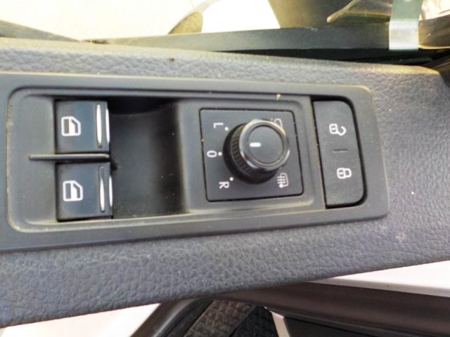 VOLKSWAGEN Transporter usata 34