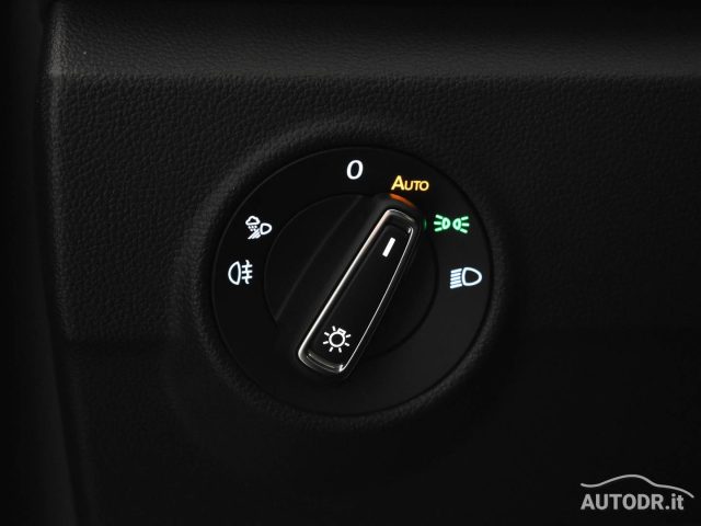 VOLKSWAGEN T-Roc usata, con Vivavoce