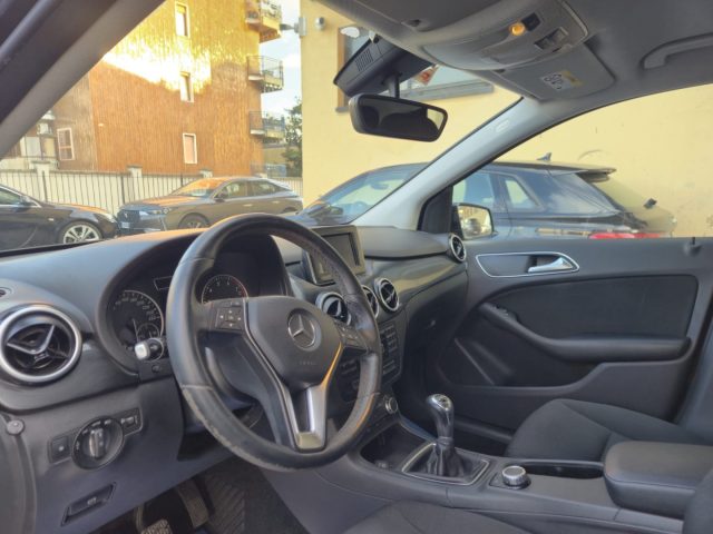 MERCEDES-BENZ B 180 usata, con Climatizzatore