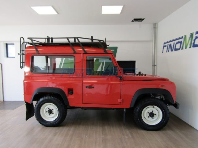 LAND ROVER Defender usata 17