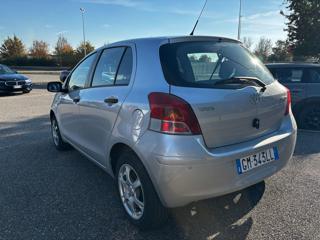 TOYOTA Yaris usata, con Alzacristalli elettrici