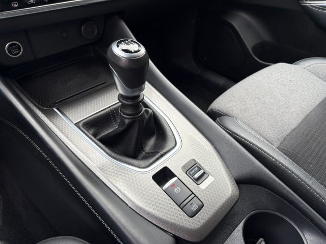 NISSAN Qashqai usata, con Controllo automatico clima