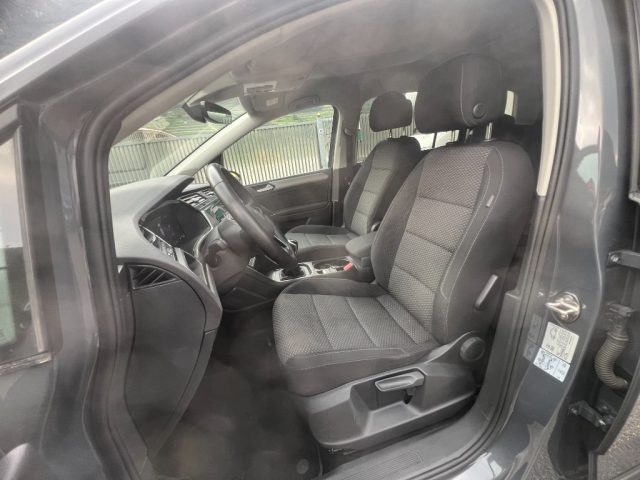 VOLKSWAGEN Touran usata, con Chiusura centralizzata