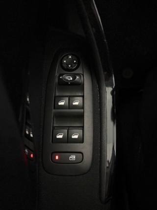 PEUGEOT 208 usata 18