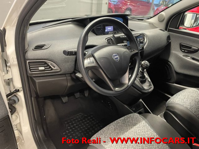 LANCIA Ypsilon usata, con Touch screen