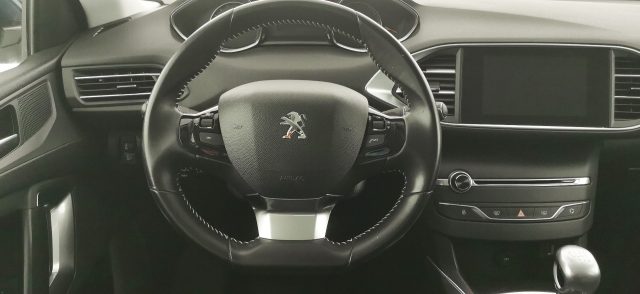 PEUGEOT 308 usata, con Telecamera per parcheggio assistito