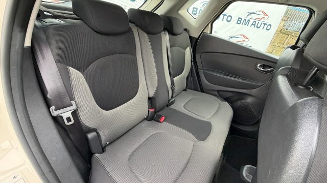 RENAULT Captur usata, con Autoradio
