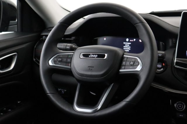 JEEP Compass usata, con Volante in pelle