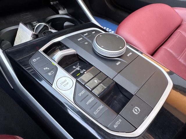 BMW 330 usata, con Sedile posteriore sdoppiato