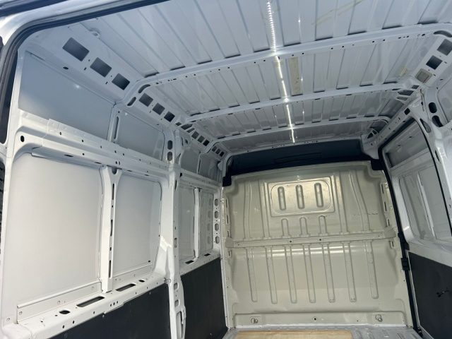 PEUGEOT Boxer usata 13
