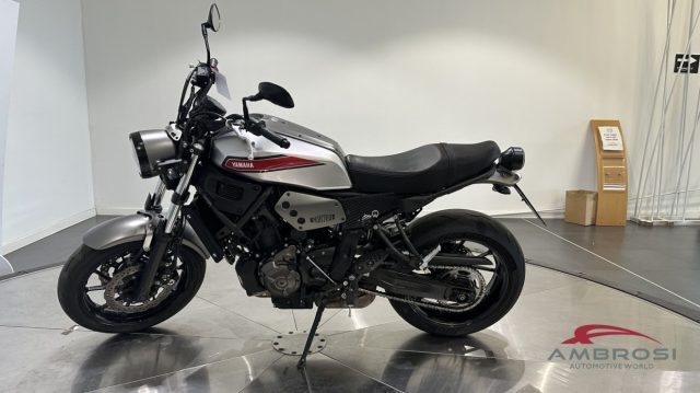 YAMAHA XSR 700 usata 2