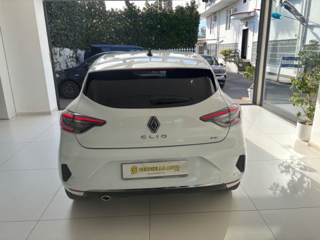 RENAULT Clio usata, con Sistema di navigazione