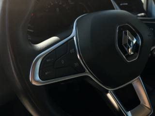 RENAULT Captur usata, con Autoradio digitale