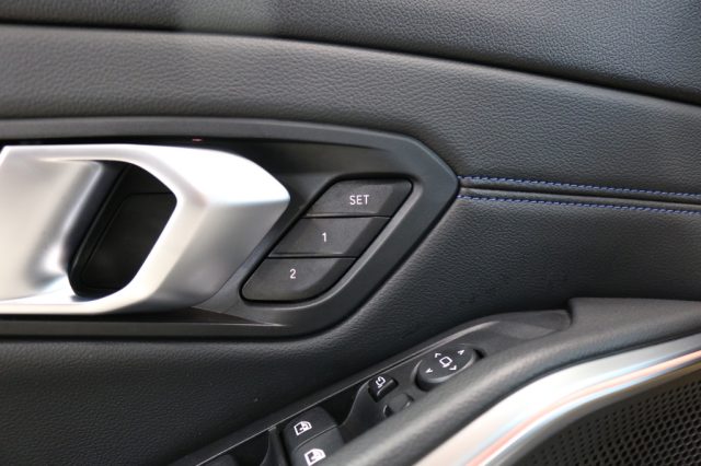 BMW 320 usata, con Sedile posteriore sdoppiato