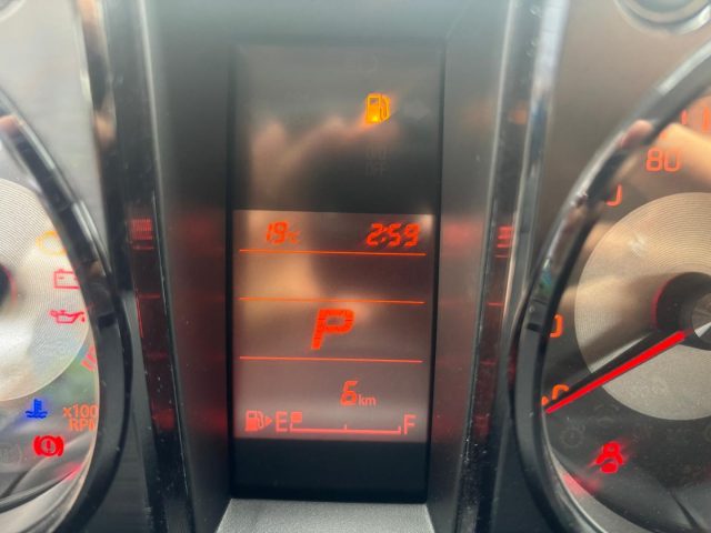 SUZUKI Jimny usata, con Bluetooth