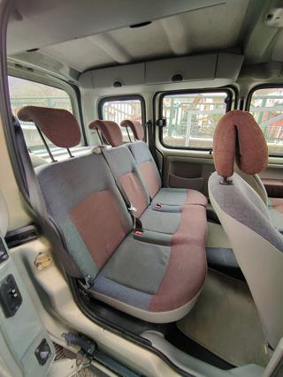 RENAULT Kangoo usata, con Servosterzo