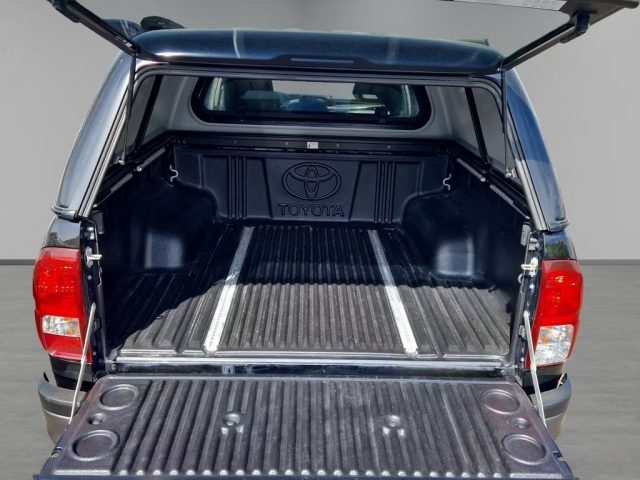 TOYOTA Hilux usata, con Boardcomputer