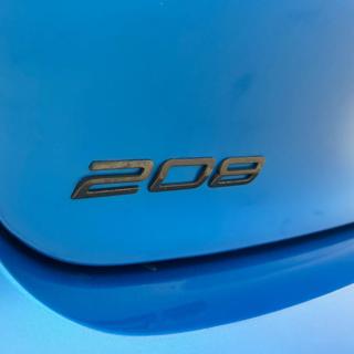 PEUGEOT 208 usata, con Sensori di parcheggio posteriori