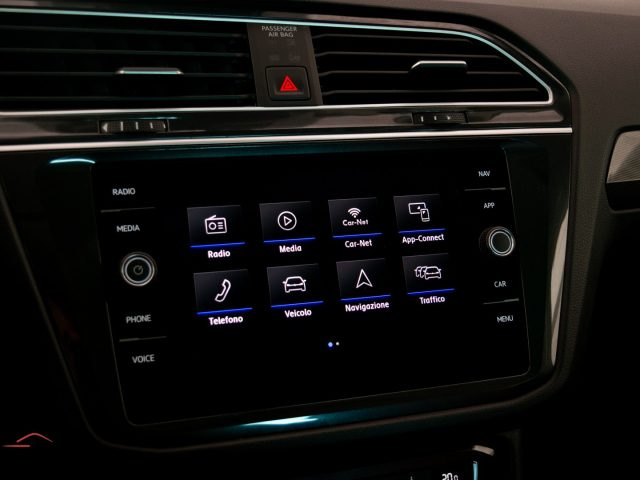 VOLKSWAGEN Tiguan usata, con Luci diurne