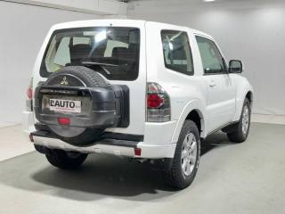 MITSUBISHI Pajero usata, con Autoradio