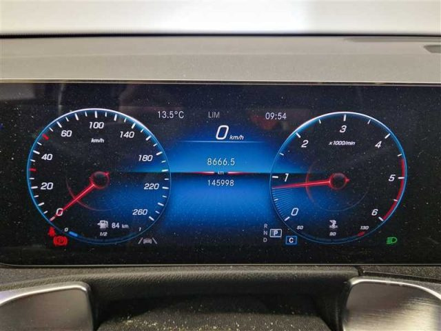 MERCEDES-BENZ GLB 220 usata, con Climatizzatore