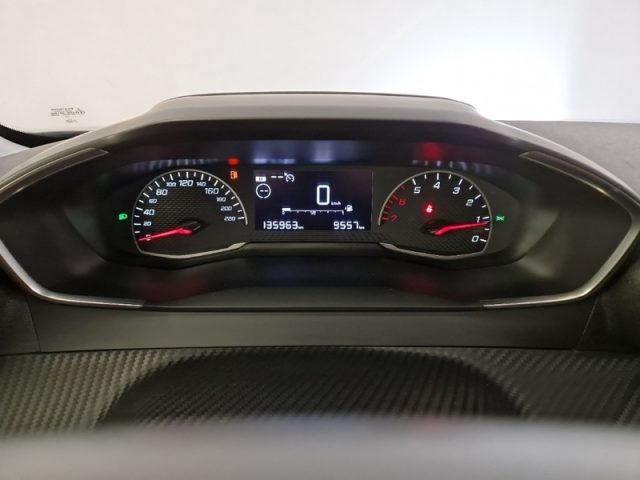 PEUGEOT 2008 usata, con Chiusura centralizzata