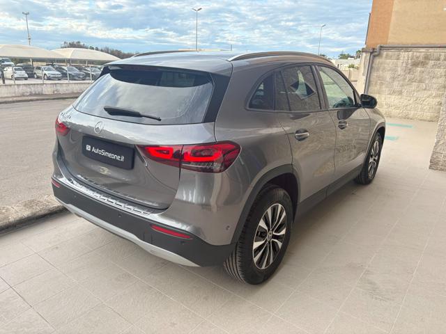 MERCEDES-BENZ GLA 180 usata, con Alzacristalli elettrici