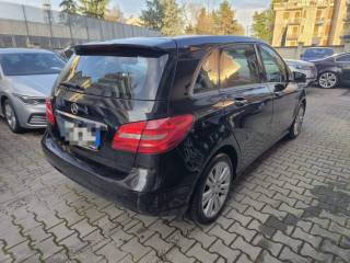 MERCEDES-BENZ B 180 usata, con Chiusura centralizzata