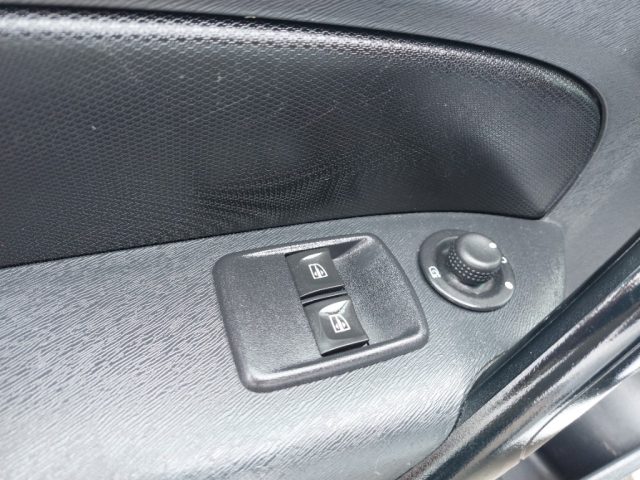 RENAULT Kangoo usata, con Touch screen