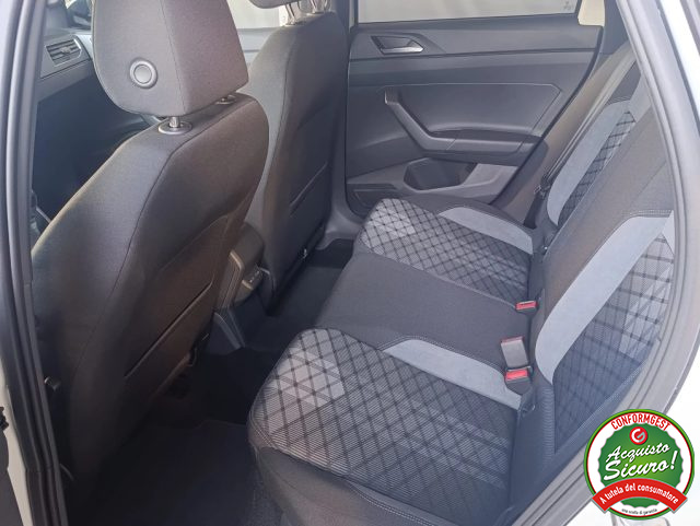 VOLKSWAGEN Taigo usata, con Autoradio