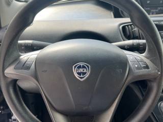 LANCIA Ypsilon usata, con Lettore CD