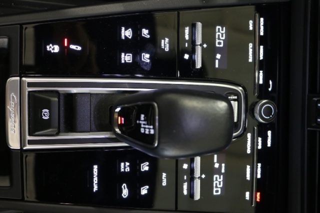 PORSCHE Cayenne usata, con Servosterzo