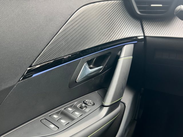 PEUGEOT 208 usata, con Specchietti laterali elettrici