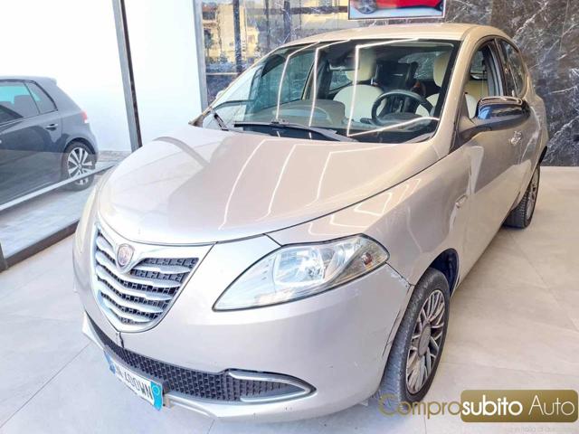 LANCIA Ypsilon usata, con Airbag
