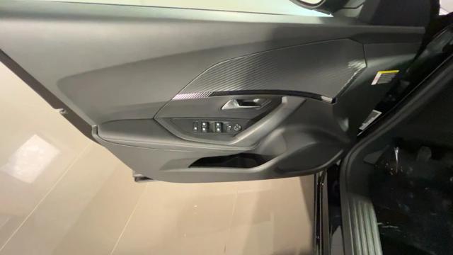 PEUGEOT 2008 usata, con Touch screen