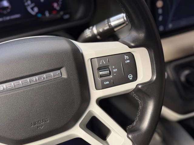 LAND ROVER Defender usata, con Luci diurne LED