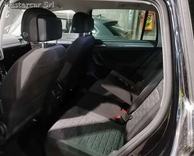 VOLKSWAGEN Tiguan usata, con Autoradio