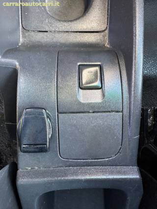 RENAULT Kangoo usata, con Autoradio digitale